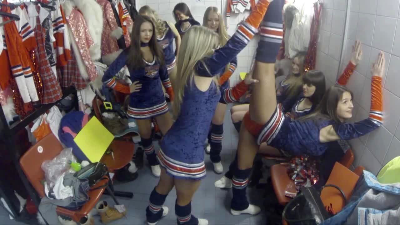 Wild College School Girls Celebrate New Year Free Porn Video Pornyp