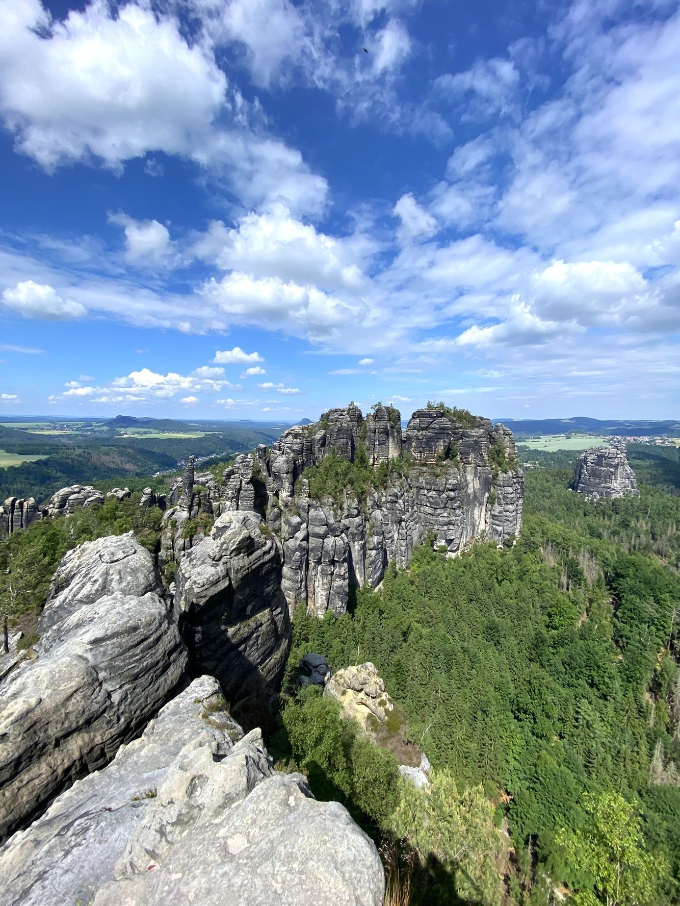 Cesta Malerweg v Saském Švýcarsku je hned za hranicemi chodili tudy