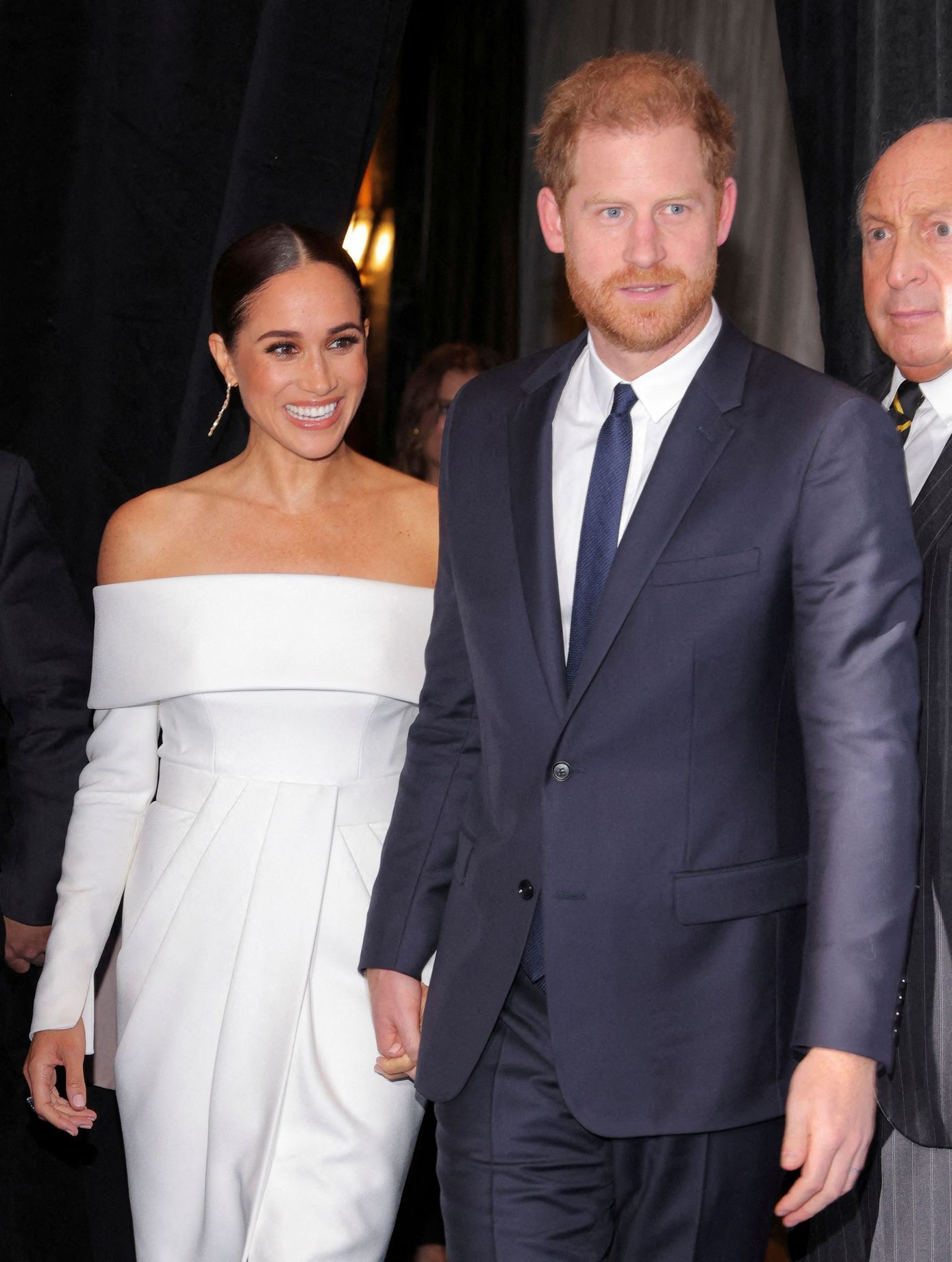 Prince Harry and Meghan fired from Spotify: The Cheating Scandal in their Podcast