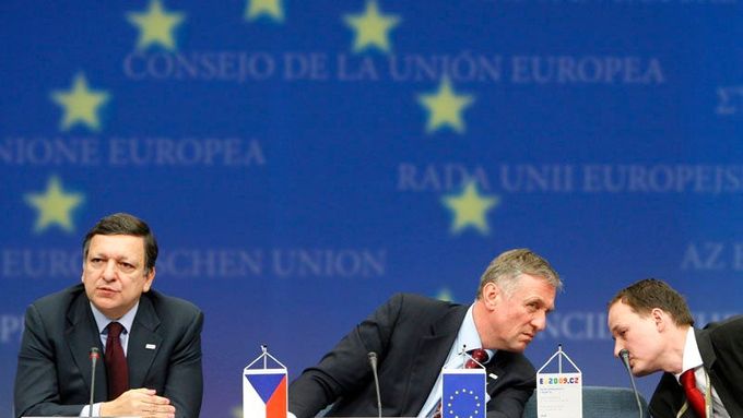 1.3. Jose Manuel Barroso a Mirek Topolánek na tiskové konferenci.