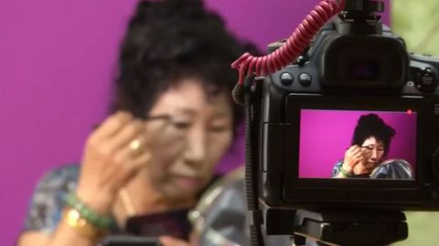 Jihokorejská babička dobyla internet návody na zajímavá líčení