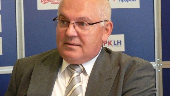 Stanislav Šulc nečelí všeobecnému tlaku poprvé