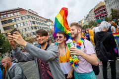 LGBTI je nebezpečnější ideologie než komunismus, hlásá Duda. Velvyslanci se ohradili