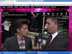 Screenshot s Bruno Marsem z předávání cen MTV Video Music Awards 2011