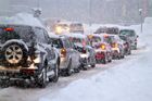 Dopravu v Česku komplikuje sníh, problémy mají především kamiony