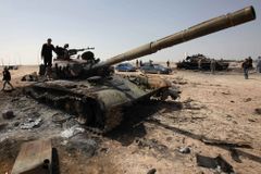 Na libyjském bojišti se navzájem ničí evropské zbraně