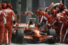 Ferrari zavrhlo semafor v boxech. Vrátí se k lízátku