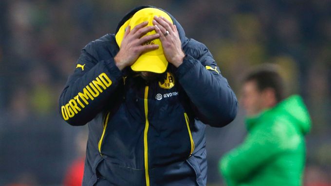 Trenér Dortmundu Jürgen Klopp zrovna nezářil