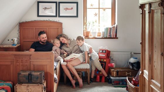 Drátky, retro nábytek i zkouška trpělivosti. Ze staré bouračky vytvořili chalupu snů