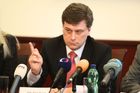Zeman Blažkovi nezodpoví otázky o zásahu na úřadu vlády