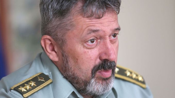 Generál Aleš Opata: "Bude nás zajímat, kdo bombu sestrojil, kdo vybral sebevražedného atentátníka a kdo celou tu věc řídil."