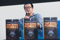 Kongres píše Netflixu: Netočte čínské sci-fi, autor podporuje represe vůči Ujgurům
