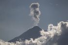Sopka nedaleko metropole Guatemaly chrlí lávu, zahynulo nejméně 62 lidí