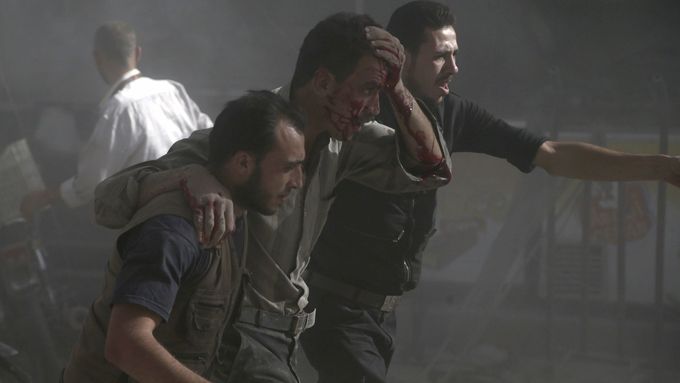 Bombardování na předměstí Damašku.
