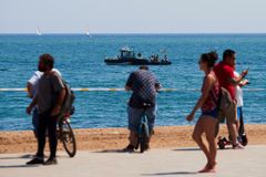 V Barceloně evakuovali pláž kvůli kvůli bombě, na dně moře ležela 80 let