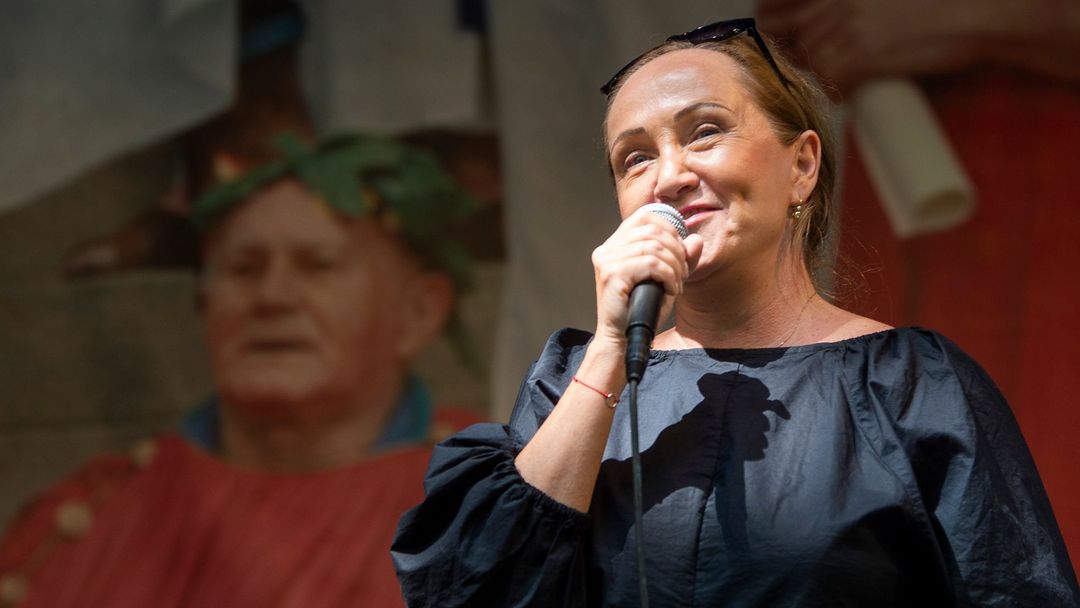 Zpěvačka Bára Basiková na akci Hrabalovo Kersko.