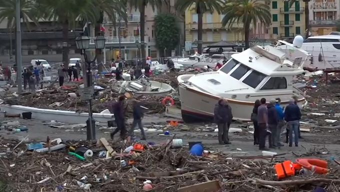 Itálii zasáhly vražedné bouře. Centrum Benátek je pod vodou.