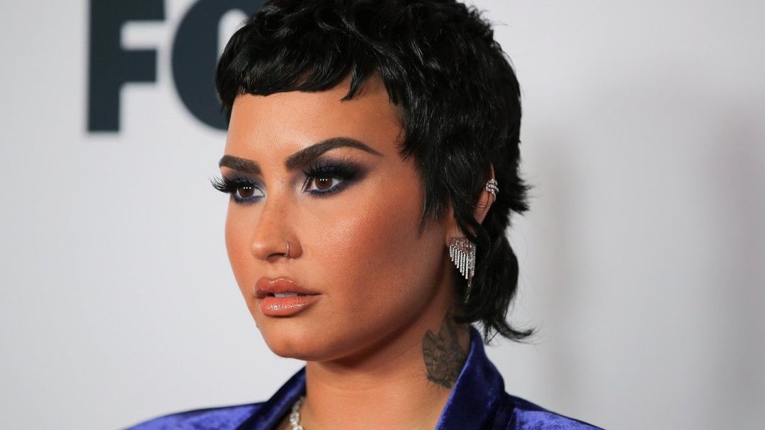 Demi Lovato oznámili, že jsou nebinární, letos v květnu.