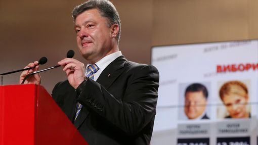 Oligarcha Petro Porošenko po oznámení prvních odhadů výsledků voleb.