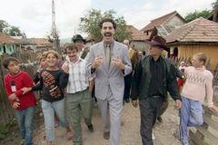 Reportér Borat už je v USA. A ve vatě