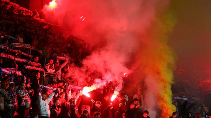 Pyromaniaci přijdou Viktorii Plzeň dráž, ale do kotle se fanoušci smějí vrátit