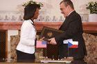 US and ČR sign missile defense treaty in Prague