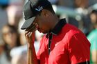 Golfistu Woodse trápí výsledky i zdraví, a tak si dá pauzu