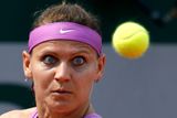 Na Roland Garros letos vládnou pestré barvy. Na žebříčku oblíbenosti je u tenistek vysoko fialová, s níž se tenistka Lucie Šafářová probojovala už do semifinále.