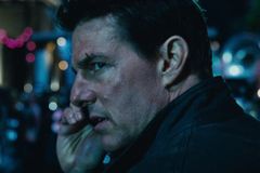 Tom Cruise v Jacku Reacherovi 2 je opět nadčlověk, který potřebuje být stále na place