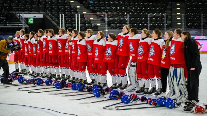 České hokejistky na mistrovství světa do 18 let v Zugu.