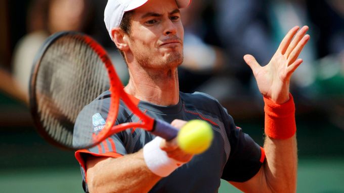 Andy Murray v generálce na French Open skrečoval zápas kvůli bolestem zad.