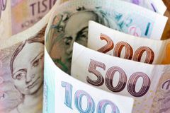 Na každého Čecha připadá 161 tisíc korun ze státního dluhu, potvrdilo ministerstvo