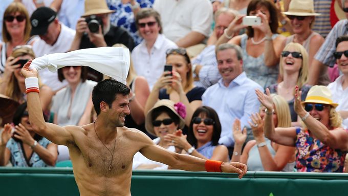Podívejte se ve fotogalerii na poslední chvíle přípravy tenisových celebrit před Wimbledonem.