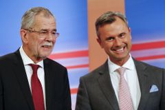 Vídeňská verze Trumpa a Zemana? Když vyhraje Hofer, může chtít odvolat vládu, říká rakouský novinář
