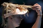 Elina Svitolinová je sice v žebříčku o 55 míst výše, přesto se v druhém kole Australian Open s Kateřinou Siniakovou nadřela.