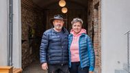 Rodinné úsilí dalo vzniknout živému městskému domu, který pomáhá oživit malé městečko na Vysočině - a to navzdory velmi komplikované rekonstrukci.
