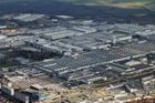 Škoda Auto prodlouží odstávku výroby do půlky dubna. Delší uzavírka čeká i Volkswagen