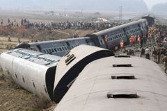 Převozníci smrti. Vlaky zabijí ročně 15 000 Indů