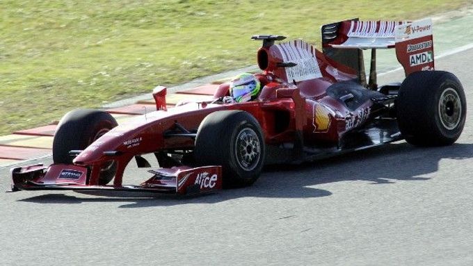 Felipe Massa v novém voze Ferrari