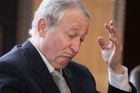 Fischerova vláda porušila zákon, nemá návrh rozpočtu