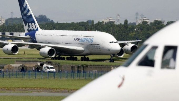 Na výstavu do Paříže dorazil i Airbus A380.