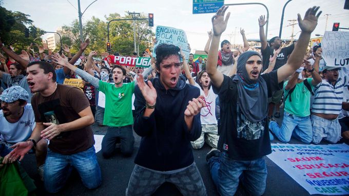 Korupční skandály vyvolaly v Brazílii řadu protestů (ilustrační foto).