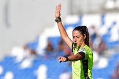 Sassuolo deklasovalo Salernitanu 5:0, zápas italské ligy poprvé pískala žena