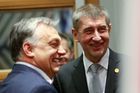 Střední Evropa se inspiruje v Rusku. Česká demokracie oslabuje, ale ne jako u sousedů, tvrdí studie