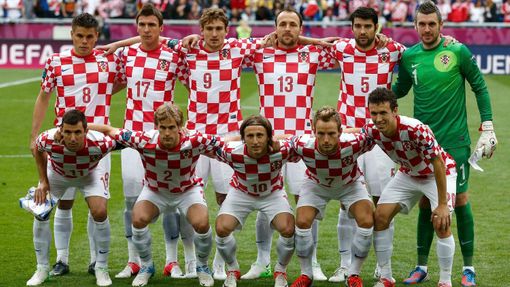 Chorvatský tým před utkáním Chorvatska s Itálií ve skupině C na Euru 2012.