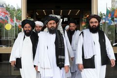 Trump s nimi ukončil rozhovory, Tálibán nyní jedná v Moskvě