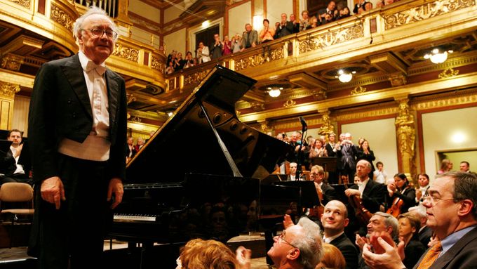 Alfred Brendel naposledy koncertoval roku 2008 ve vídeňském Musikvereinu.