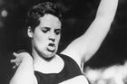 Zemřela žena, jíž k legendárnímu výkonu pomohla východoněmecká dopingová mašinerie