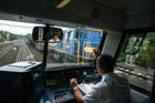 Na koleje z Prahy do Kralup vyráží nový dopravce