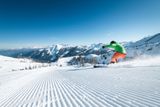 Obě střediska leží v nadmořské výšce okolo dvou tisíc metrů a nachází se zde něco přes 80 kilometrů sjezdovek všech obtížností. Zatímco zapálení sportovci se budou cítit lépe v areálu Zauchensee-Flachauwinkl, rekreační lyžaři a rodiny s dětmi by měli vyzkoušet spíše Altenmarkt-Radstadt.